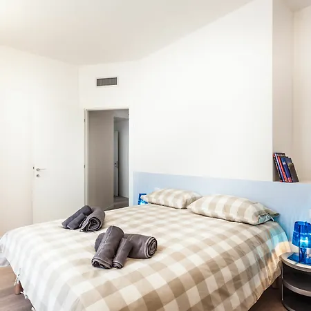 Porta Romana Apartment