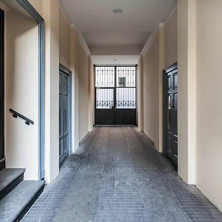 Porta Romana 아파트