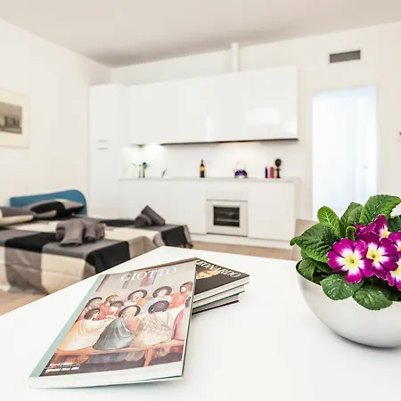 Porta Romana Apartment
