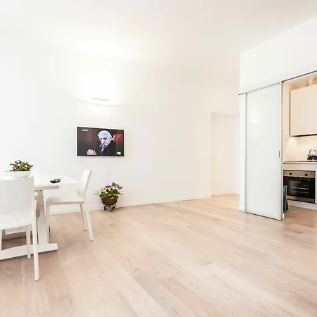 Porta Romana Apartment